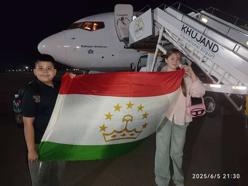 Ахмад и Лиана летят в Москву! 