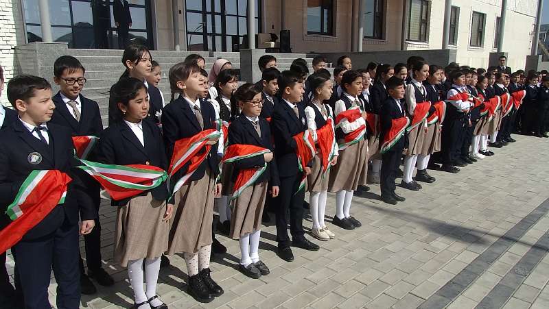 Принятие присяги в ученические движения 